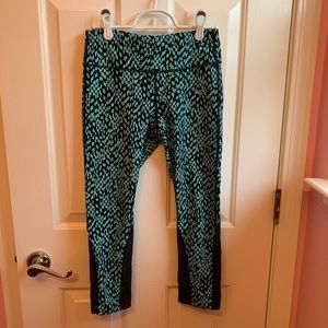 Nike Women’s Cropped Leggings